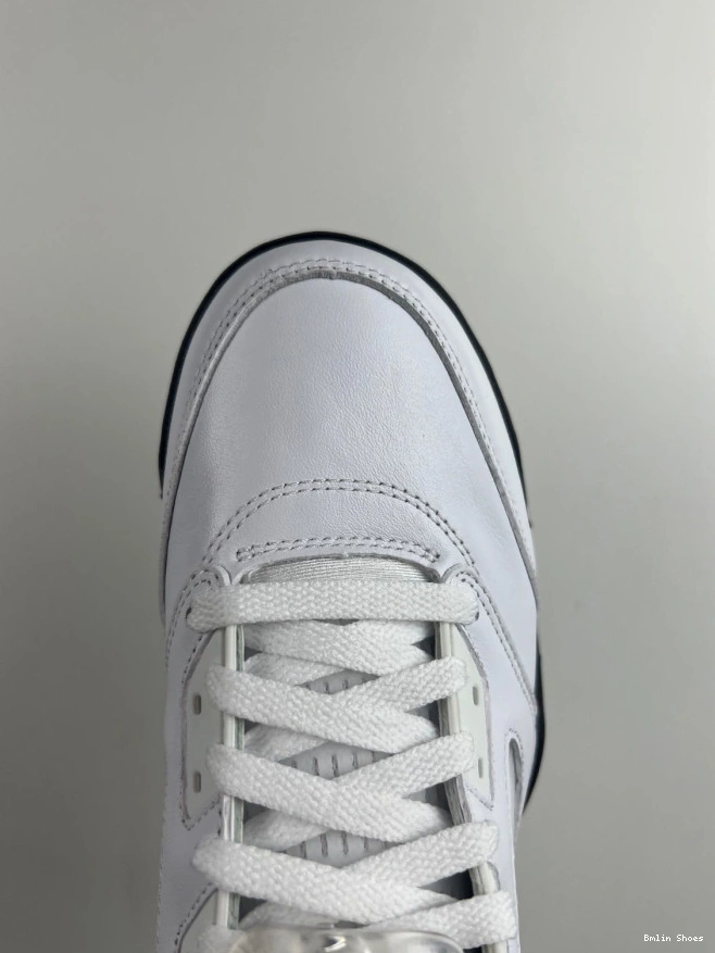 Bmlin Shoes JORDAN BLACK' AIR 'WHITE RETRO DD0587-110 5 0710